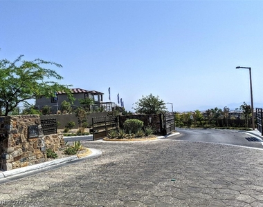 719 Foreign Reef Way - Photo Thumbnail 34