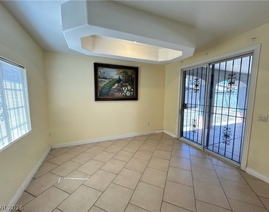4685 E Wyoming Avenue - Photo Thumbnail 5