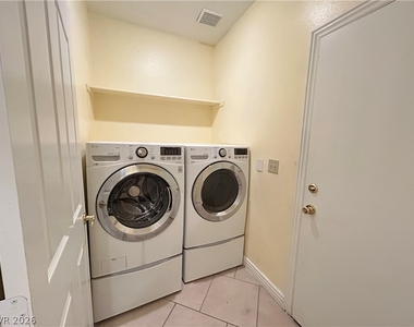 4685 E Wyoming Avenue - Photo Thumbnail 15