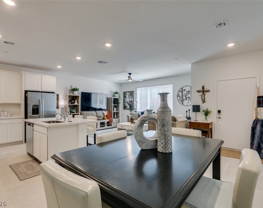 1535 Maria Crossing Avenue - Photo Thumbnail 6