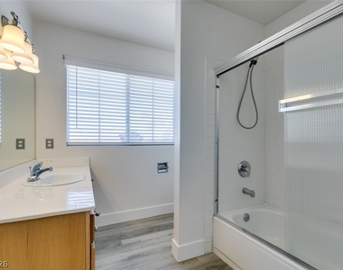9321 Copper Bay Avenue - Photo Thumbnail 36