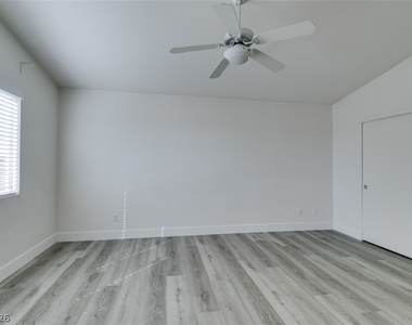 9321 Copper Bay Avenue - Photo Thumbnail 38