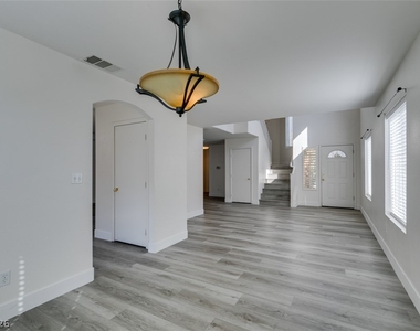 9321 Copper Bay Avenue - Photo Thumbnail 14