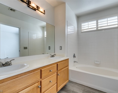9321 Copper Bay Avenue - Photo Thumbnail 40