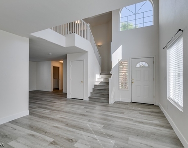 9321 Copper Bay Avenue - Photo Thumbnail 11