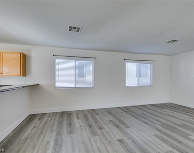 9321 Copper Bay Avenue - Photo Thumbnail 19