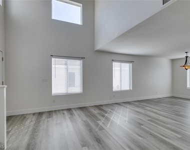 9321 Copper Bay Avenue - Photo Thumbnail 10