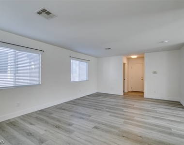 9321 Copper Bay Avenue - Photo Thumbnail 20