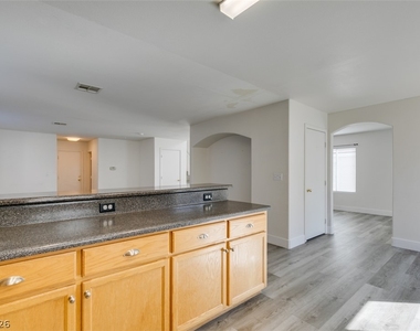 9321 Copper Bay Avenue - Photo Thumbnail 30