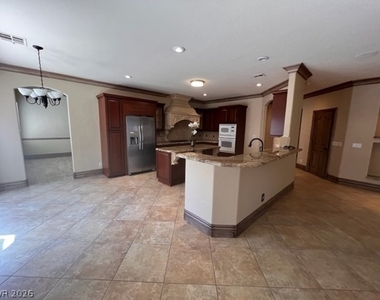 1313 Waterford Falls Avenue - Photo Thumbnail 6