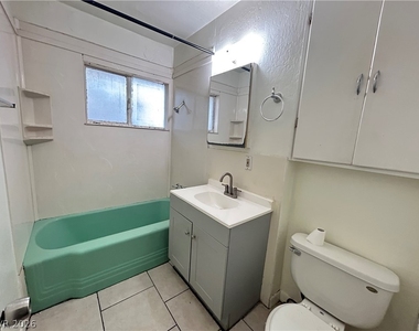 373 N Bruce Street - Photo Thumbnail 12
