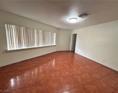 373 N Bruce Street - Photo Thumbnail 18