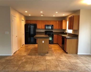9724 Sandmist Avenue - Photo Thumbnail 8