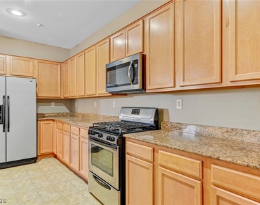 10731 Myrtle Grove Avenue - Photo Thumbnail 16