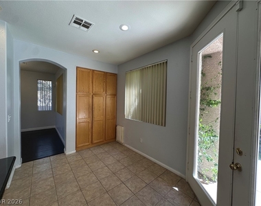 10129 Snow Crest Place - Photo Thumbnail 7