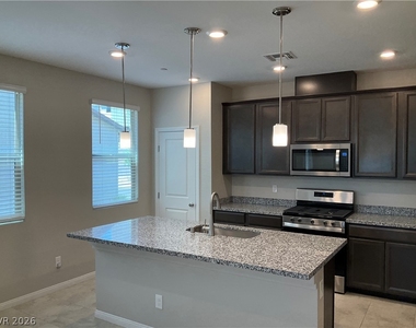510 Mahogany Ridge Street - Photo Thumbnail 3