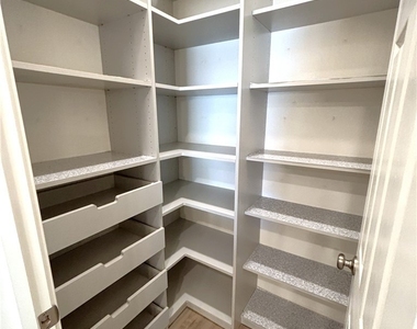 8948 Marigold Creek Street - Photo Thumbnail 18