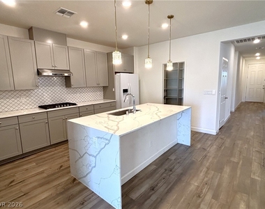8948 Marigold Creek Street - Photo Thumbnail 16