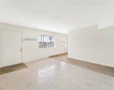 5104 Pebble Beach Boulevard - Photo Thumbnail 3