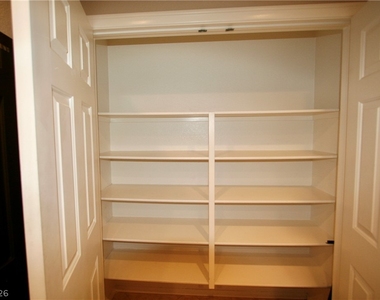 820 Canterra Street - Photo Thumbnail 12