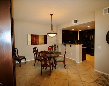 820 Canterra Street - Photo Thumbnail 7