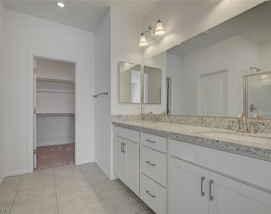 242 Freeport View Place - Photo Thumbnail 8