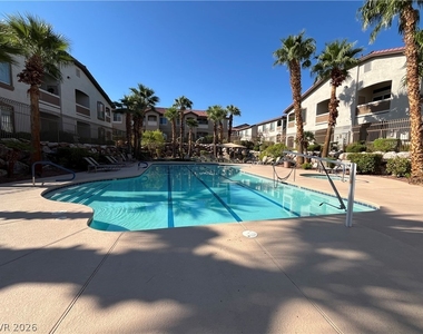 2305 W Horizon Ridge Parkway - Photo Thumbnail 18