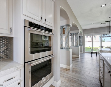 9738 Bear Trap Court - Photo Thumbnail 11