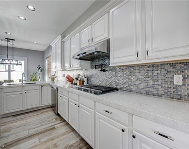 9738 Bear Trap Court - Photo Thumbnail 10