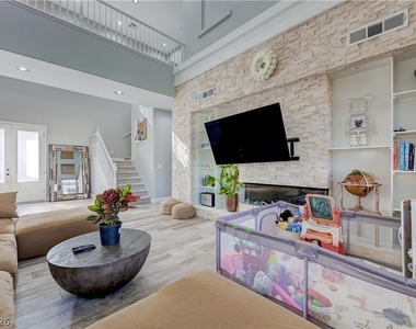 9738 Bear Trap Court - Photo Thumbnail 20