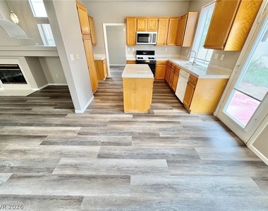 2241 Juniper Berry Drive - Photo Thumbnail 4