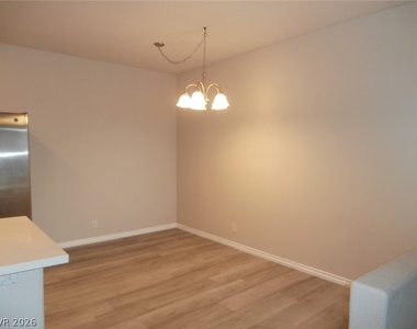 2201 Ramsgate Drive - Photo Thumbnail 4