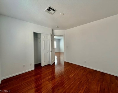 884 Blue Rosalie Place - Photo Thumbnail 13