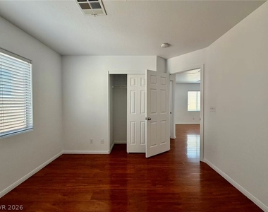 884 Blue Rosalie Place - Photo Thumbnail 14