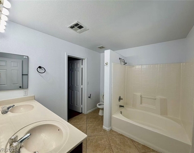 884 Blue Rosalie Place - Photo Thumbnail 20