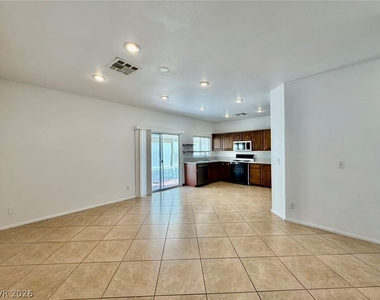 884 Blue Rosalie Place - Photo Thumbnail 5