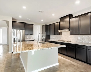 12343 Grey Dunes Avenue - Photo Thumbnail 5