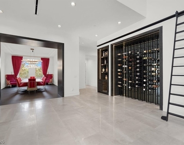 20 Pebble Hills Court - Photo Thumbnail 10