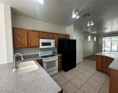 10912 Golden Birch Place - Photo Thumbnail 6