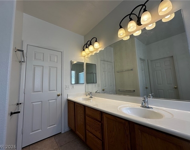 10912 Golden Birch Place - Photo Thumbnail 12