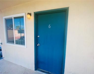 3762 Royal Crest Street - Photo Thumbnail 1