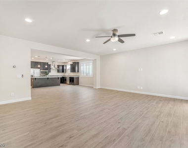 9729 Ponderosa Skye Court - Photo Thumbnail 4