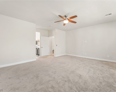 9729 Ponderosa Skye Court - Photo Thumbnail 12