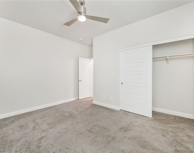 9729 Ponderosa Skye Court - Photo Thumbnail 17