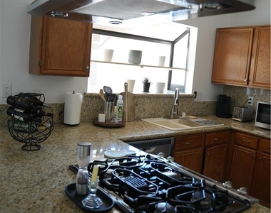 1571 Yellowwood Drive - Photo Thumbnail 6