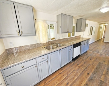 1080 W Windsong Lane - Photo Thumbnail 9