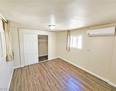 1080 W Windsong Lane - Photo Thumbnail 14