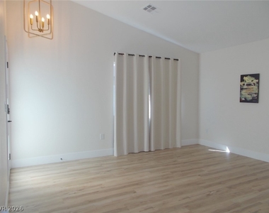 519 Crimson View Place - Photo Thumbnail 3