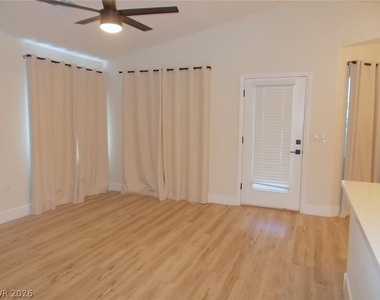 519 Crimson View Place - Photo Thumbnail 5
