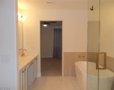 519 Crimson View Place - Photo Thumbnail 17